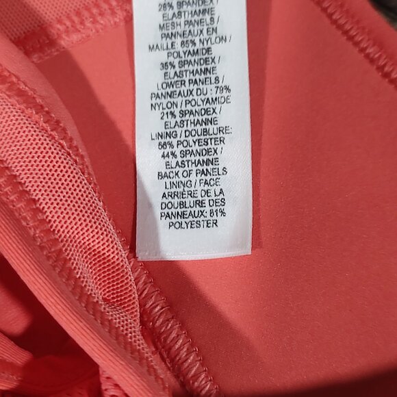 Size Small Nike Sports Bra A to C cup adjustable - Picture 3 of 9